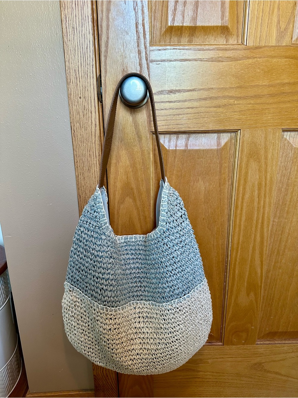 Two-Tone Crochet Hobo Bag, perfect for summer or a beach day !!